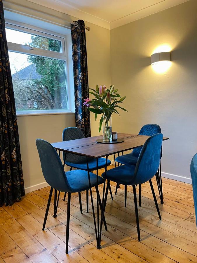 Kist Accommodates - Stylish Headingley Apartment - Parking - 500 Mps Wifi Meanwood Exterior photo