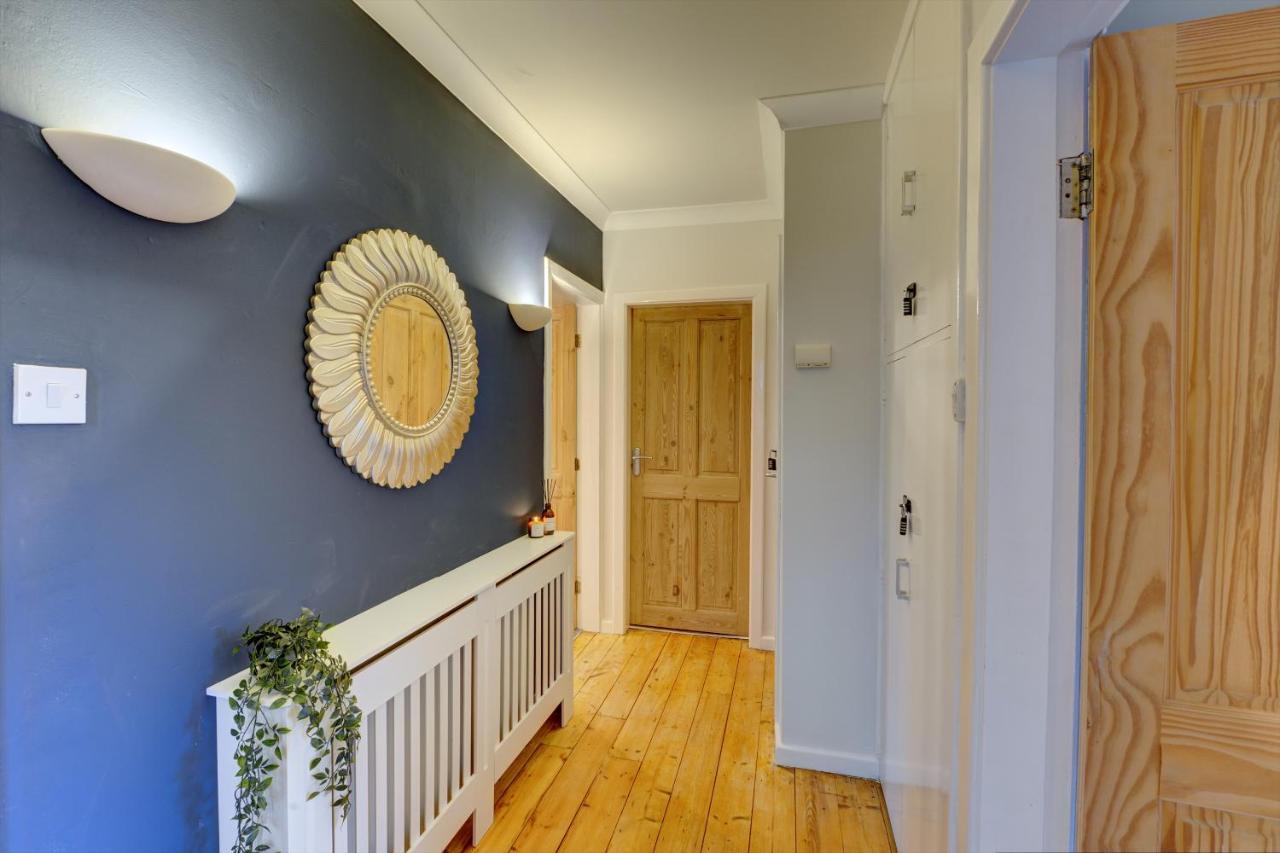Kist Accommodates - Stylish Headingley Apartment - Parking - 500 Mps Wifi Meanwood Exterior photo